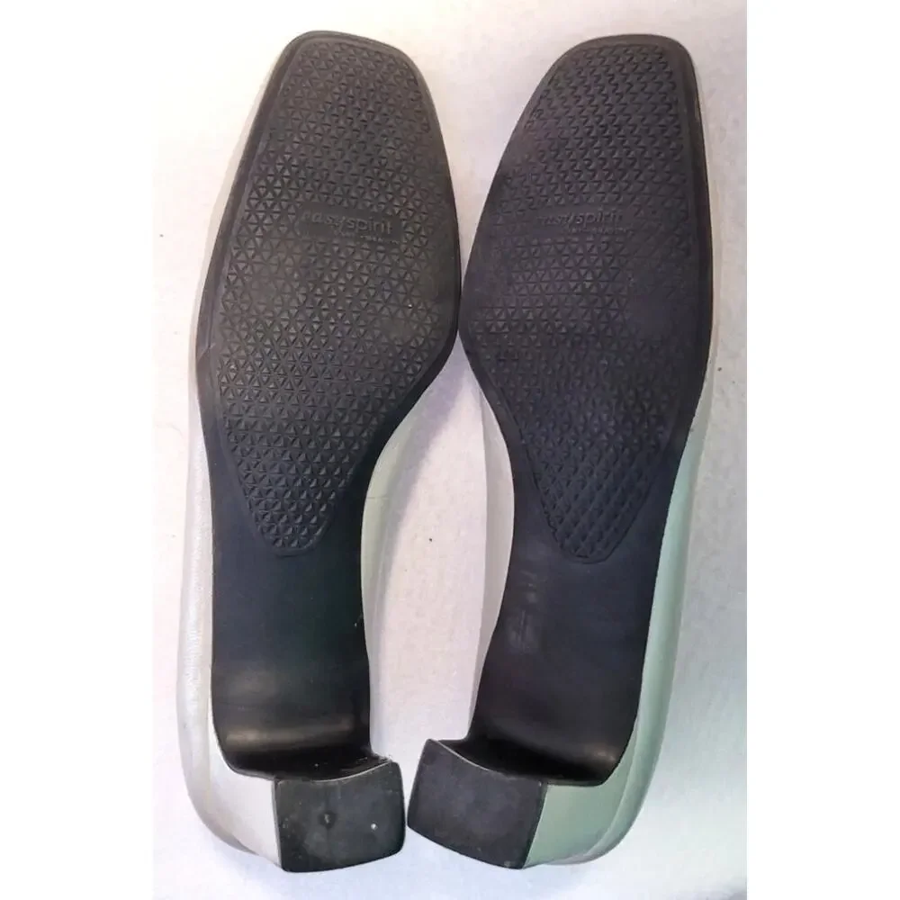 Easy Spirit Womens Silver Comfort Block Heels Pumps Fawn 7.5 B Anti Gravity